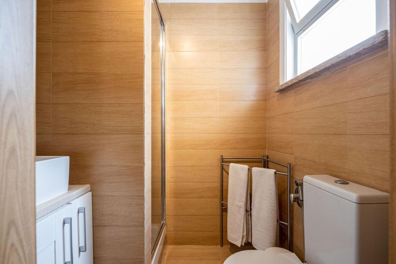 Lapa 3Bdr Duplex W/ Balcony By Lovelystay Lisboa Eksteriør billede